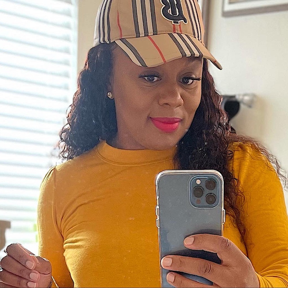 Meet your Posher, Chrissy